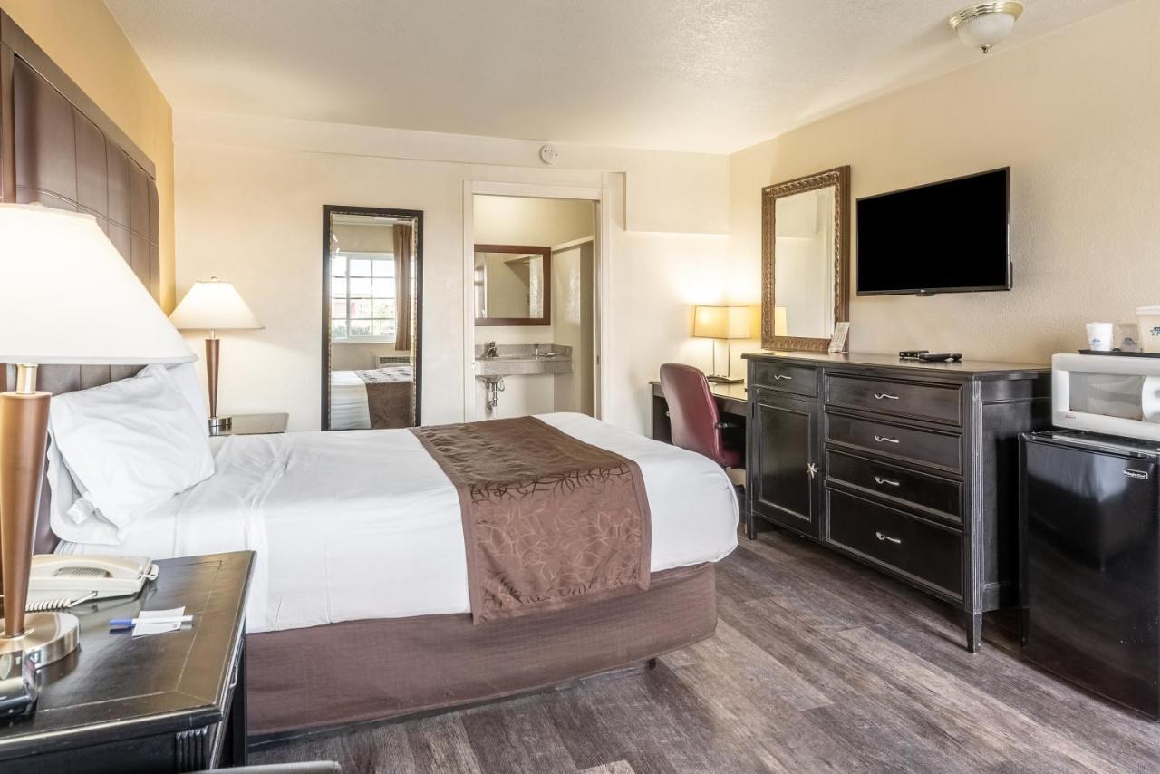 Americas Best Value Inn And Suites Flagstaff Esterno foto